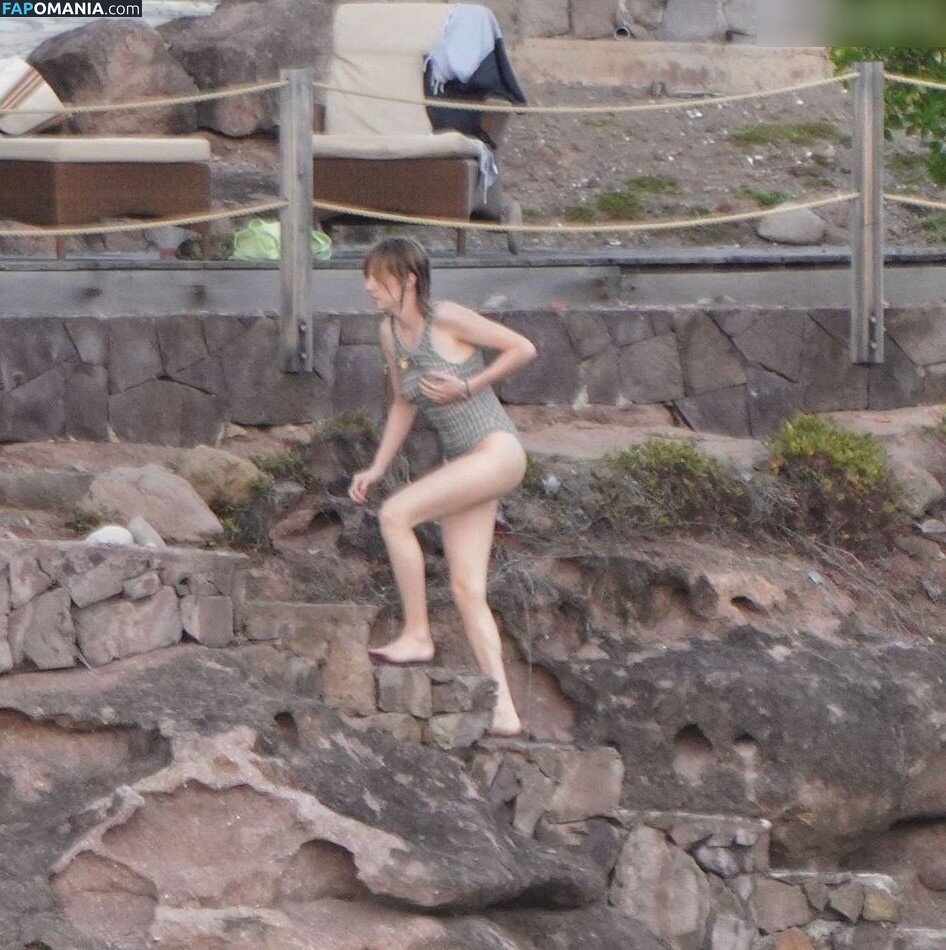 Maya Hawke / maya_hawke / neohawk2 Nude OnlyFans  Leaked Photo #455