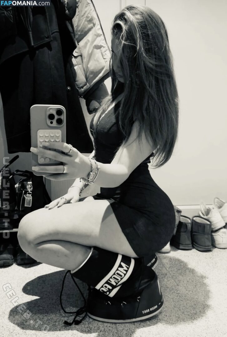 mayaa.zr / mayaa.zrr Nude OnlyFans  Leaked Photo #14