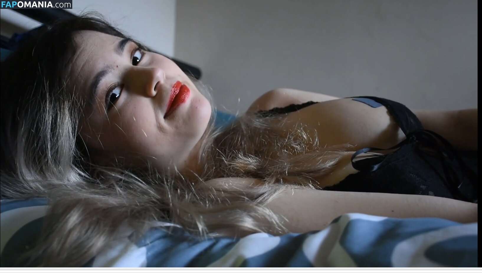 chioubei / gamerkittyx / mcb / mcb_illinois Nude OnlyFans  Leaked Photo #1