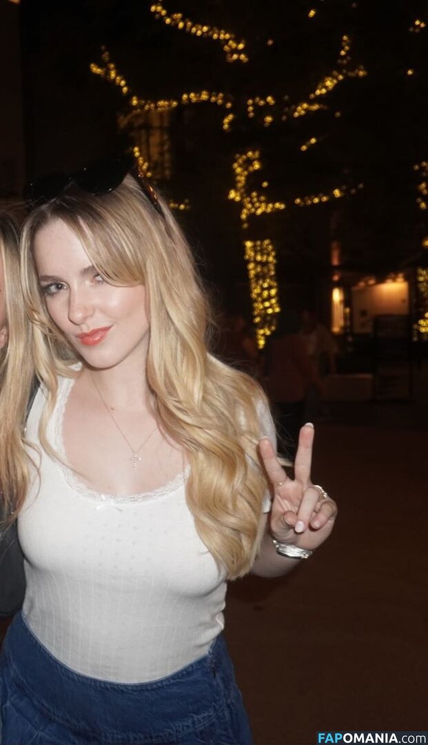 Mckenna Grace / mckennagrace / mckennagraceful Nude OnlyFans  Leaked Photo #78