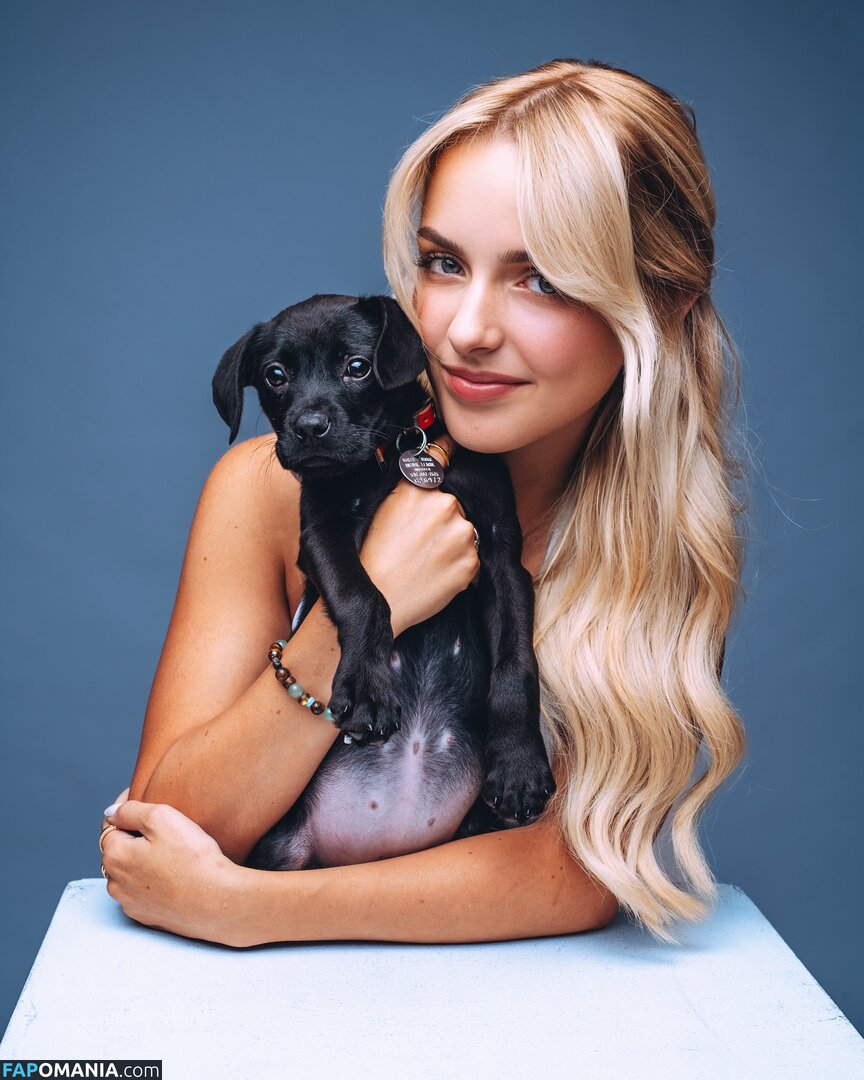 Mckenna Grace / mckennagrace / mckennagraceful Nude OnlyFans  Leaked Photo #183