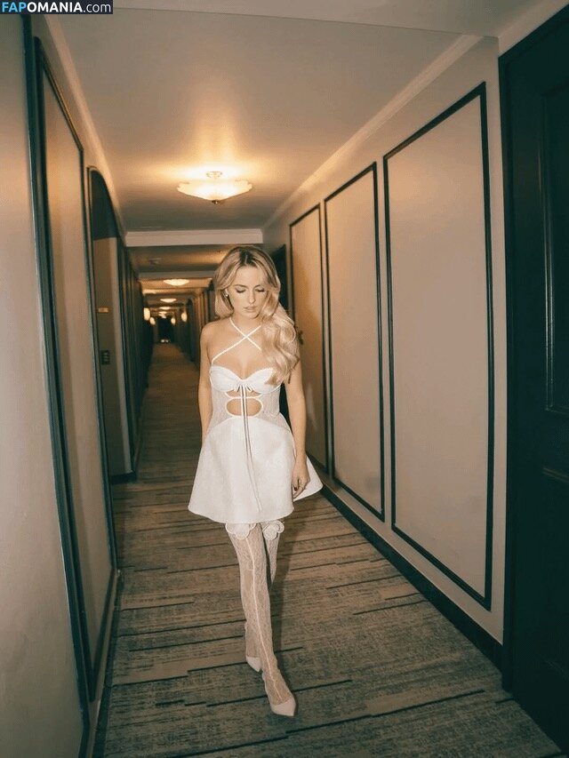 Mckenna Grace / https: / mckennagrace / mckennagraceful Nude OnlyFans  Leaked Photo #244