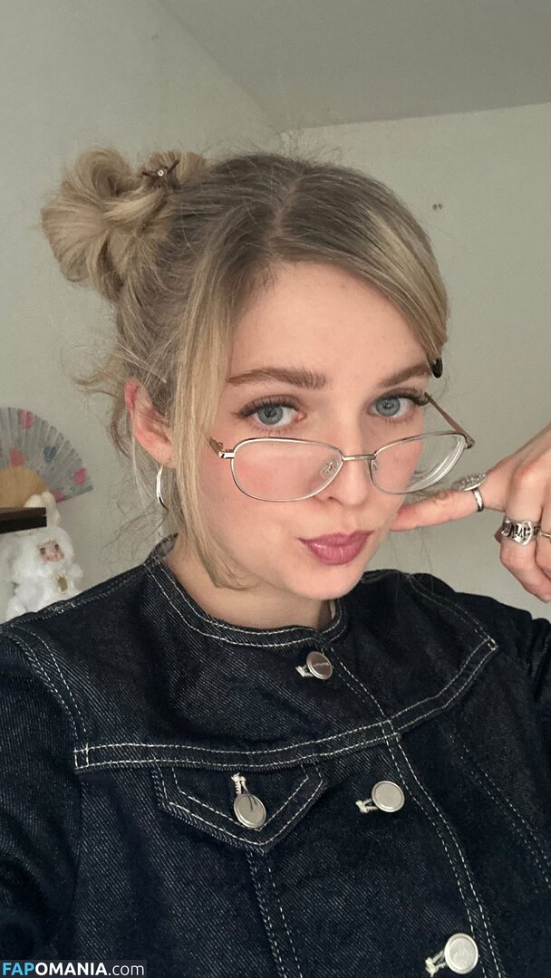 37521291 / Meg Mills / carecharmer Nude OnlyFans  Leaked Photo #2