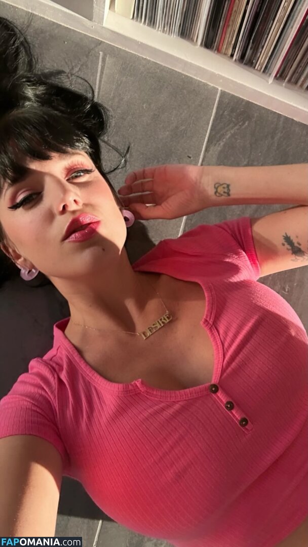 Desire (desire_musicofficial / Megan Louise / desire_musicofficial Nude OnlyFans  Leaked Photo #3
