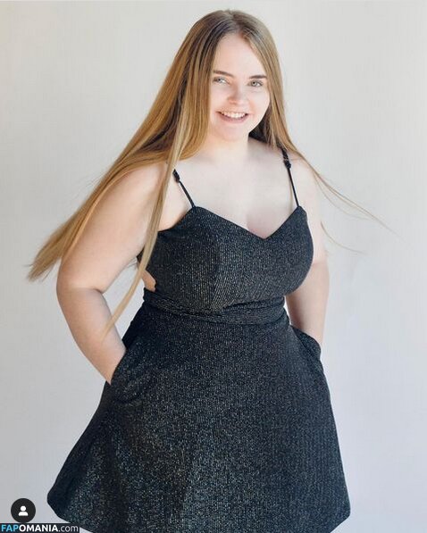 Megan Stacy / itsmeganstacy / mylife_asmegan Nude OnlyFans  Leaked Photo #2