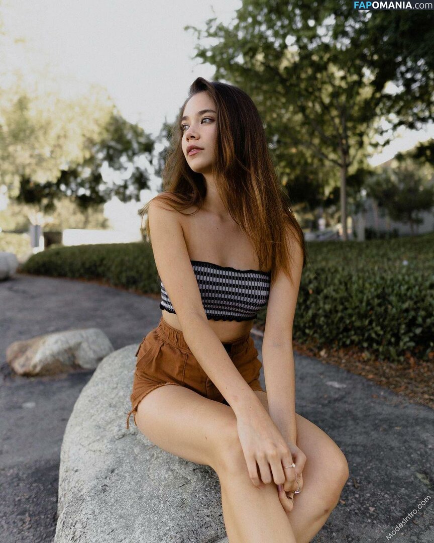 Melodi Flack / xxmelodi Nude OnlyFans  Leaked Photo #11