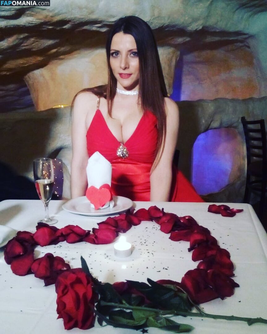 Mercedes Regina / mercedesreginaofi Nude OnlyFans  Leaked Photo #31
