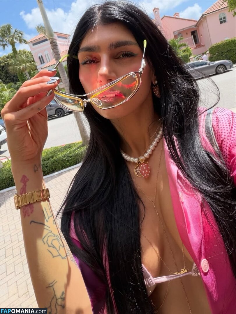 Mia Khalifa / https: / miakhalifa Nude OnlyFans  Leaked Photo #109