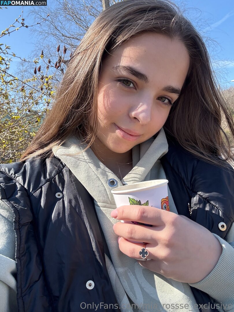 mia_rosseee / mia_rossse_exclusive Nude OnlyFans  Leaked Photo #3