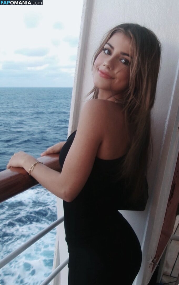 Mia Volpi / mia.volpi / miavolpii Nude OnlyFans  Leaked Photo #1