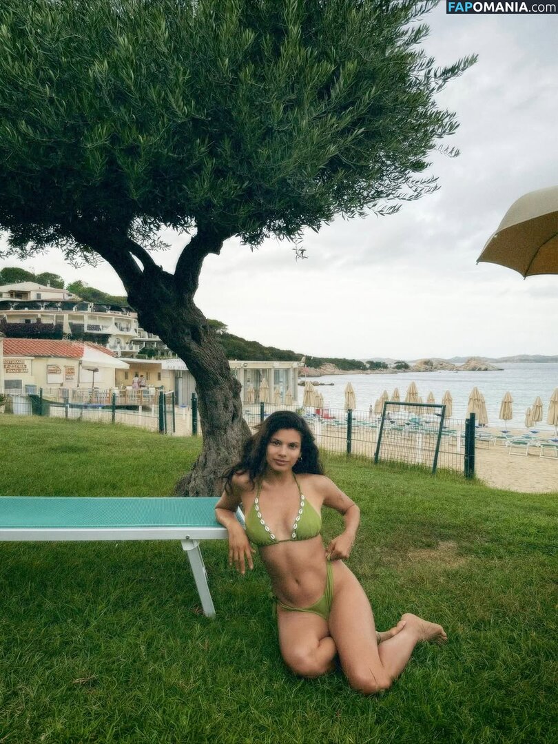 Michelle Andrade / https: / mish_andrade / mishvirmish Nude OnlyFans  Leaked Photo #10