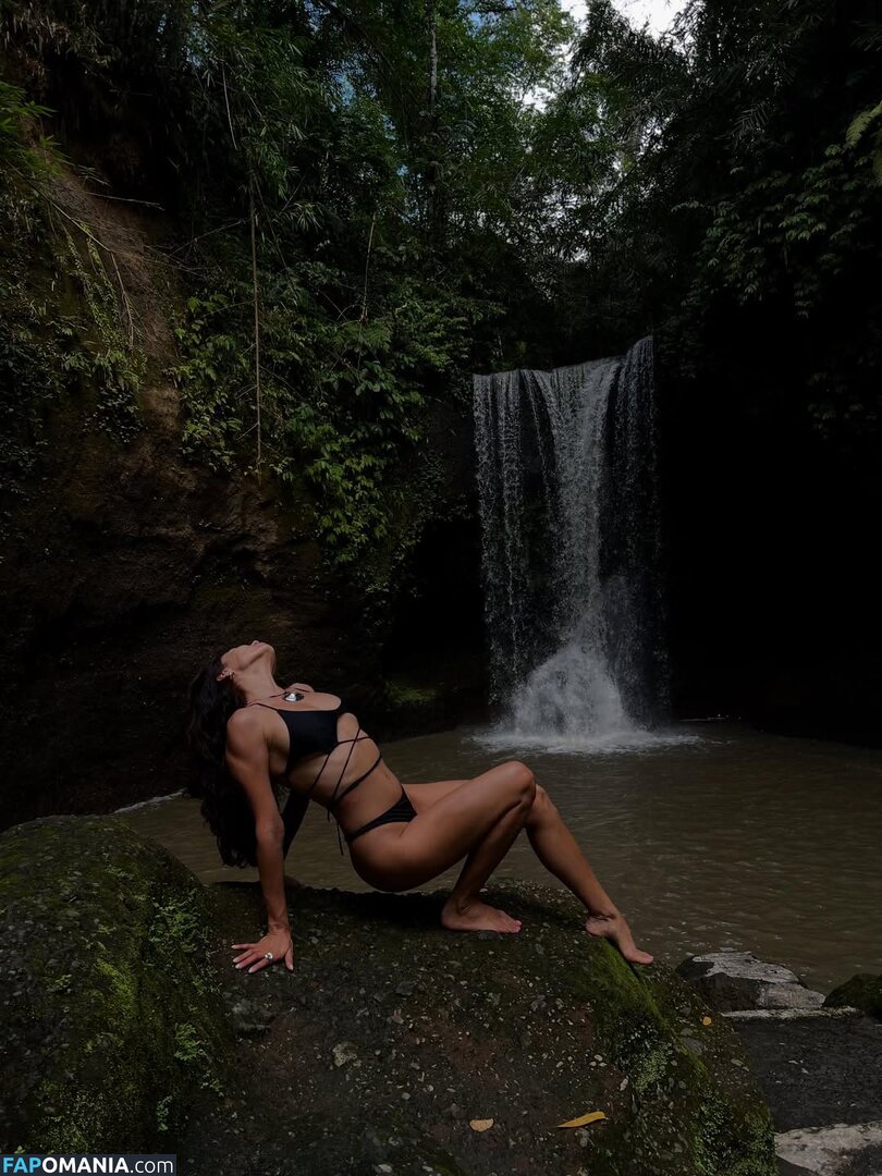 Michelle Andrade / https: / mish_andrade / mishvirmish Nude OnlyFans  Leaked Photo #11