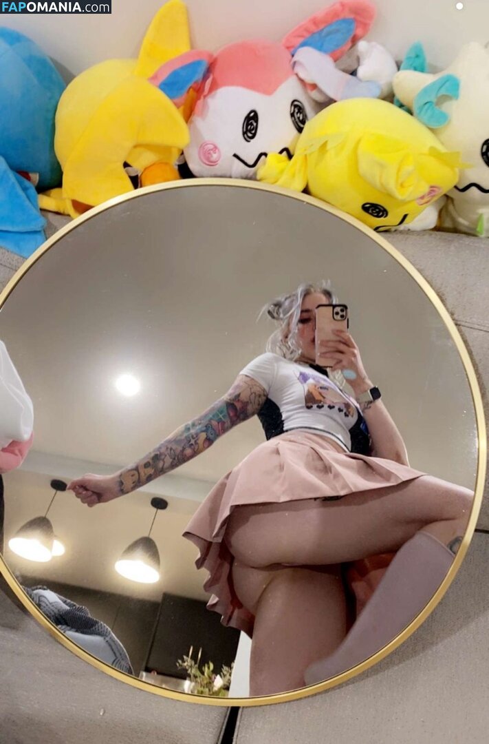 Mikaya / mikachukaylaroo Nude OnlyFans  Leaked Photo #7