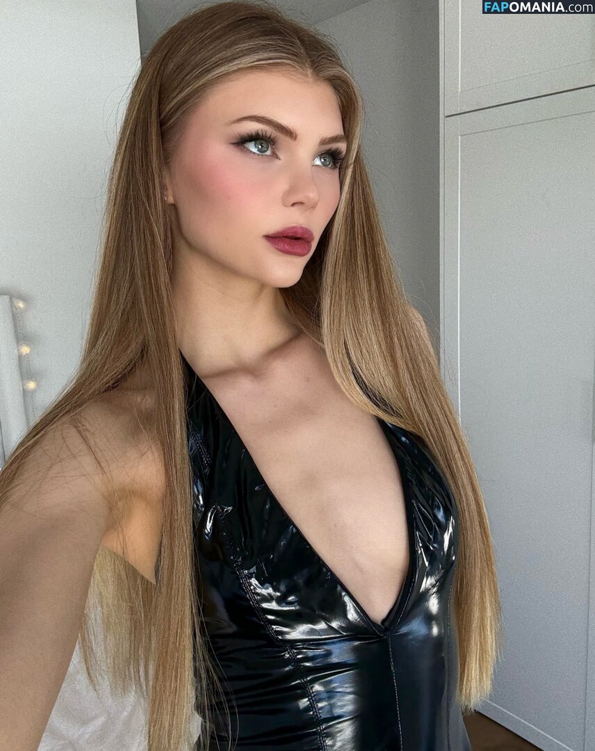 mila_sobolov / milakittenx Nude OnlyFans  Leaked Photo #51