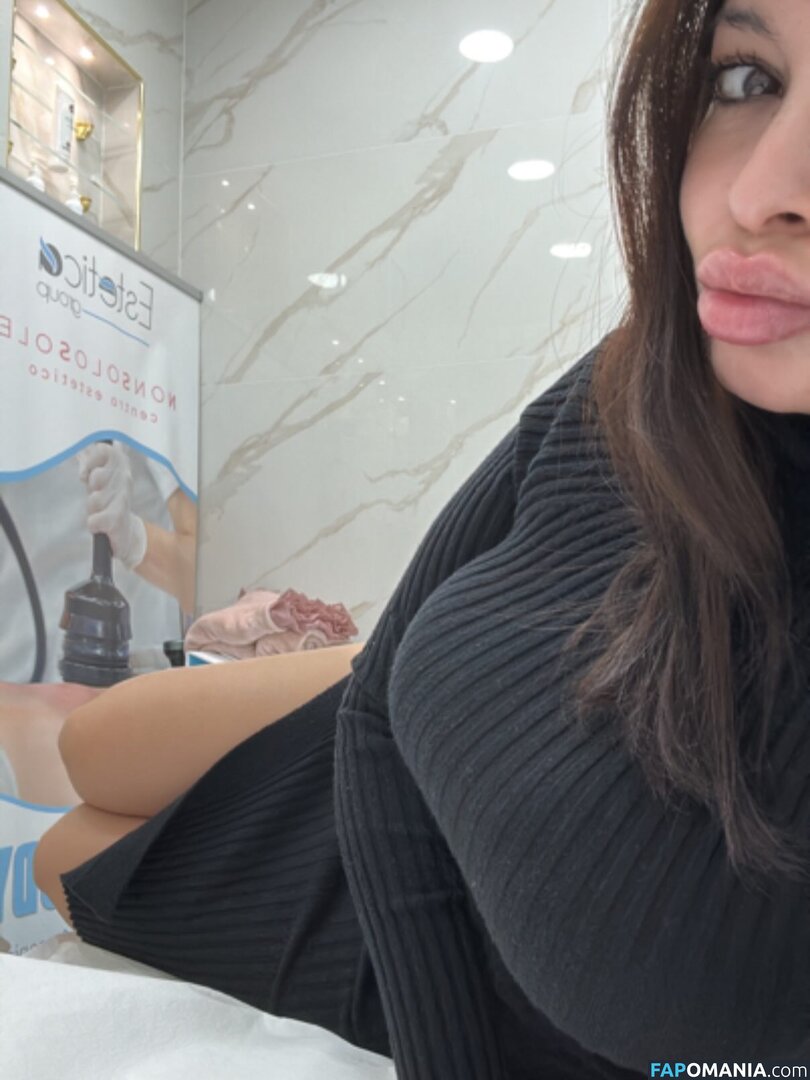 Milena Borrelli / giaguaro_queen / giaguaroqueen_ / giaguaroqueen__ Nude OnlyFans  Leaked Photo #6