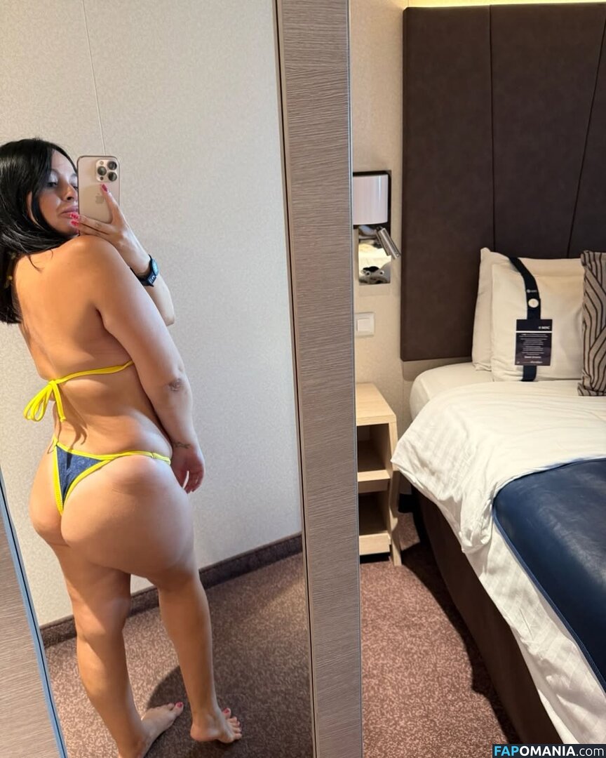 Milena Borrelli / giaguaro_queen / giaguaroqueen_ / giaguaroqueen__ Nude OnlyFans  Leaked Photo #17