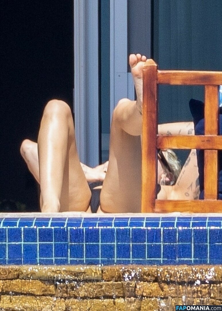 Miley Cyrus Nude Leaked Photo #1004