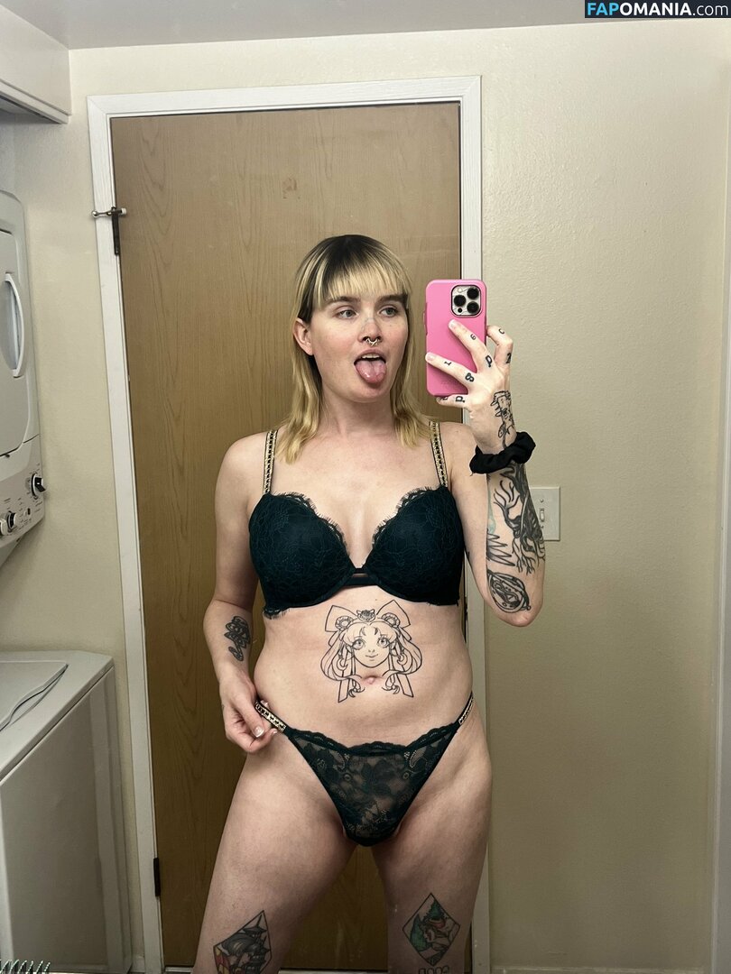 Ashley / adoeable_ / milfmoder Nude OnlyFans  Leaked Photo #4