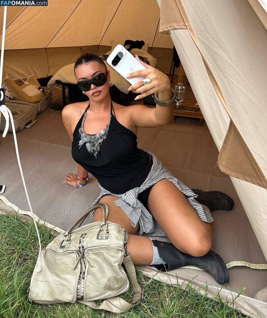 Millie Hannah / explicittbabe / milliehannahhh Nude OnlyFans  Leaked Photo #2