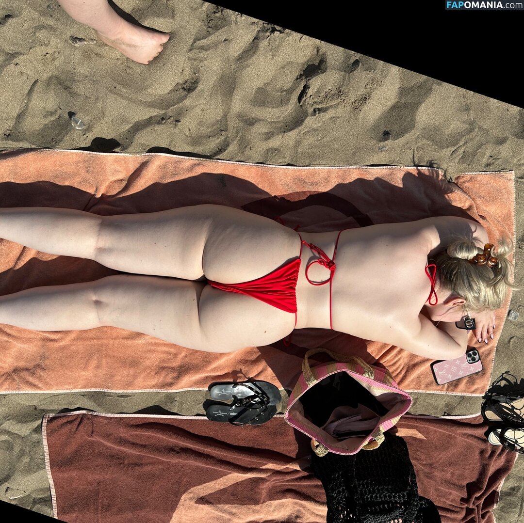 Minshull Twins Nude OnlyFans  Leaked Photo #7