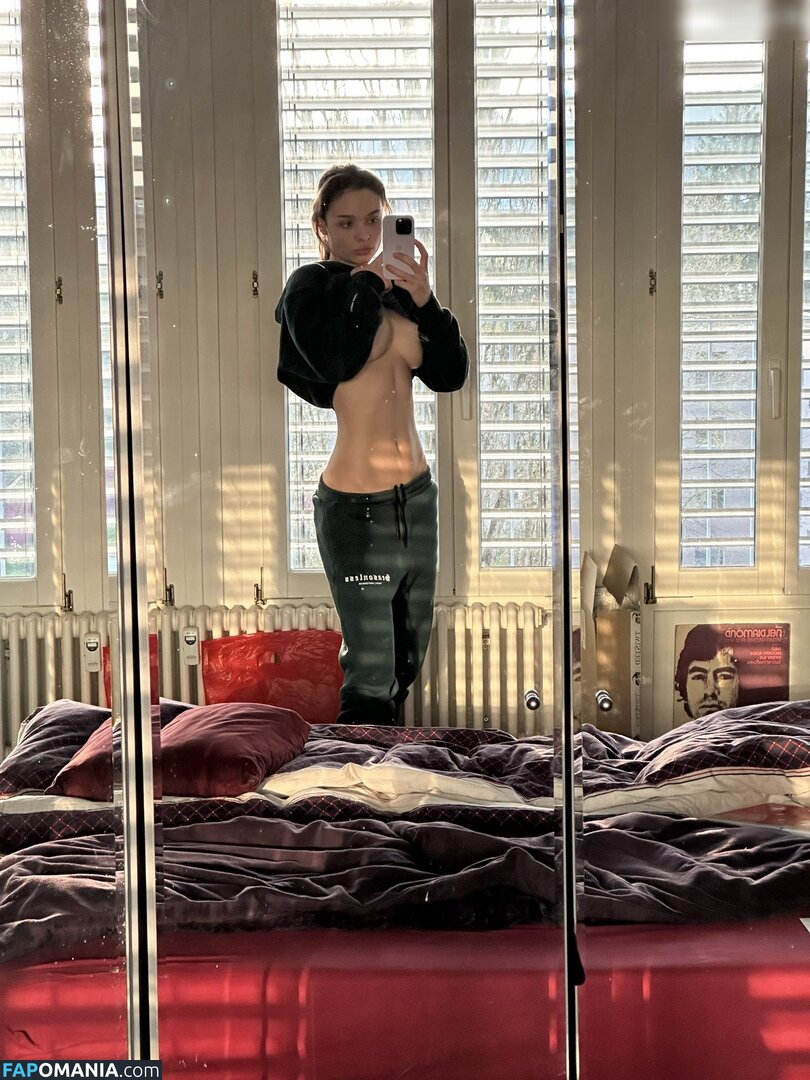 mira.culiks / mira.m Nude OnlyFans  Leaked Photo #3