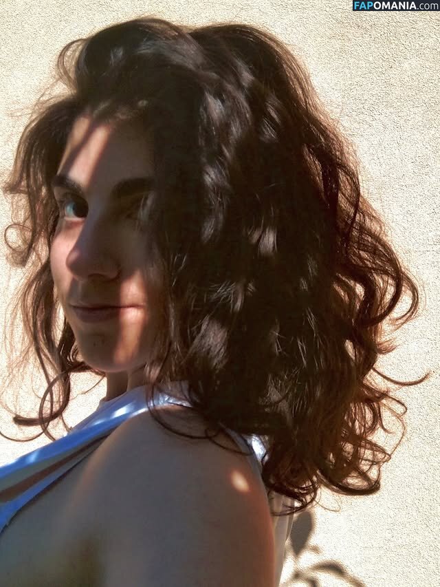 Miriana Di Fazio / cecinestpasmiri Nude OnlyFans  Leaked Photo #2