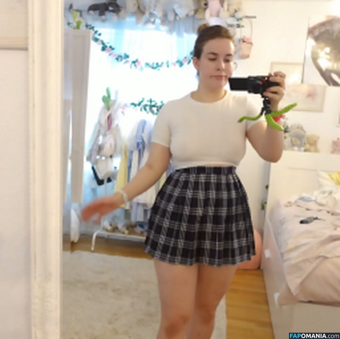 Mish Youtuber / lildaisyheart Nude OnlyFans  Leaked Photo #2