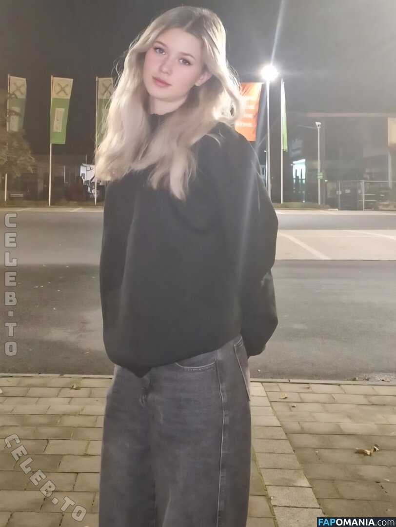 MishaPlu / misha.plu Nude OnlyFans  Leaked Photo #9