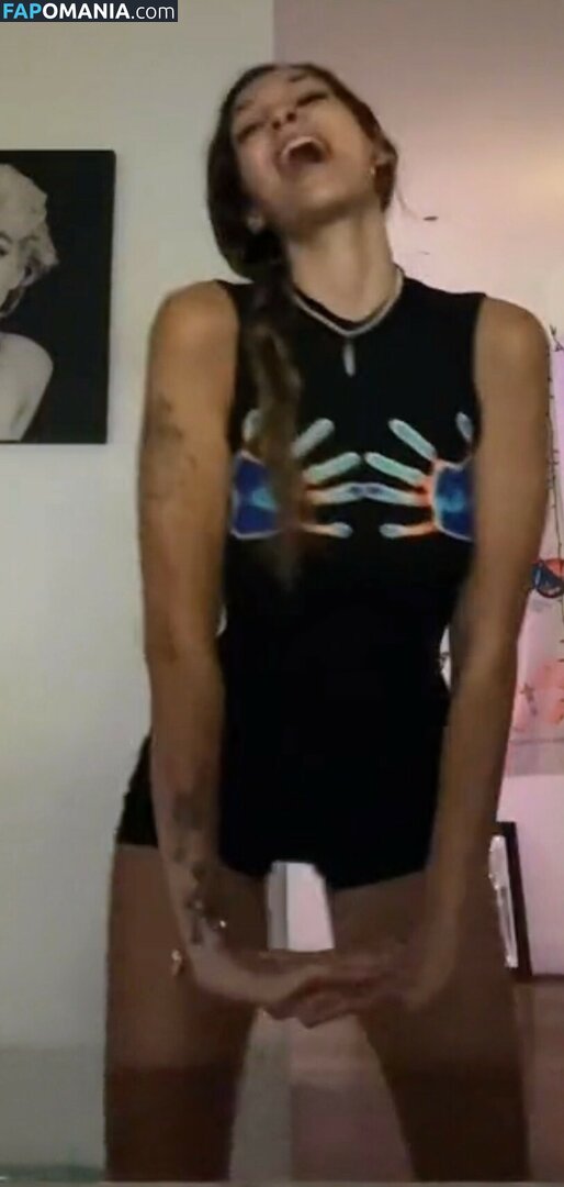 Miss X Bee Brii / miss.x.bee / miss.xbee Nude OnlyFans  Leaked Photo #74
