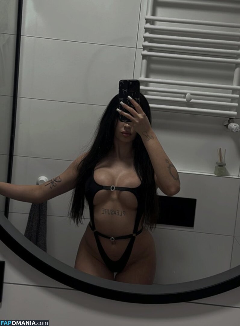 Missjuicy815 Nude OnlyFans  Leaked Photo #1