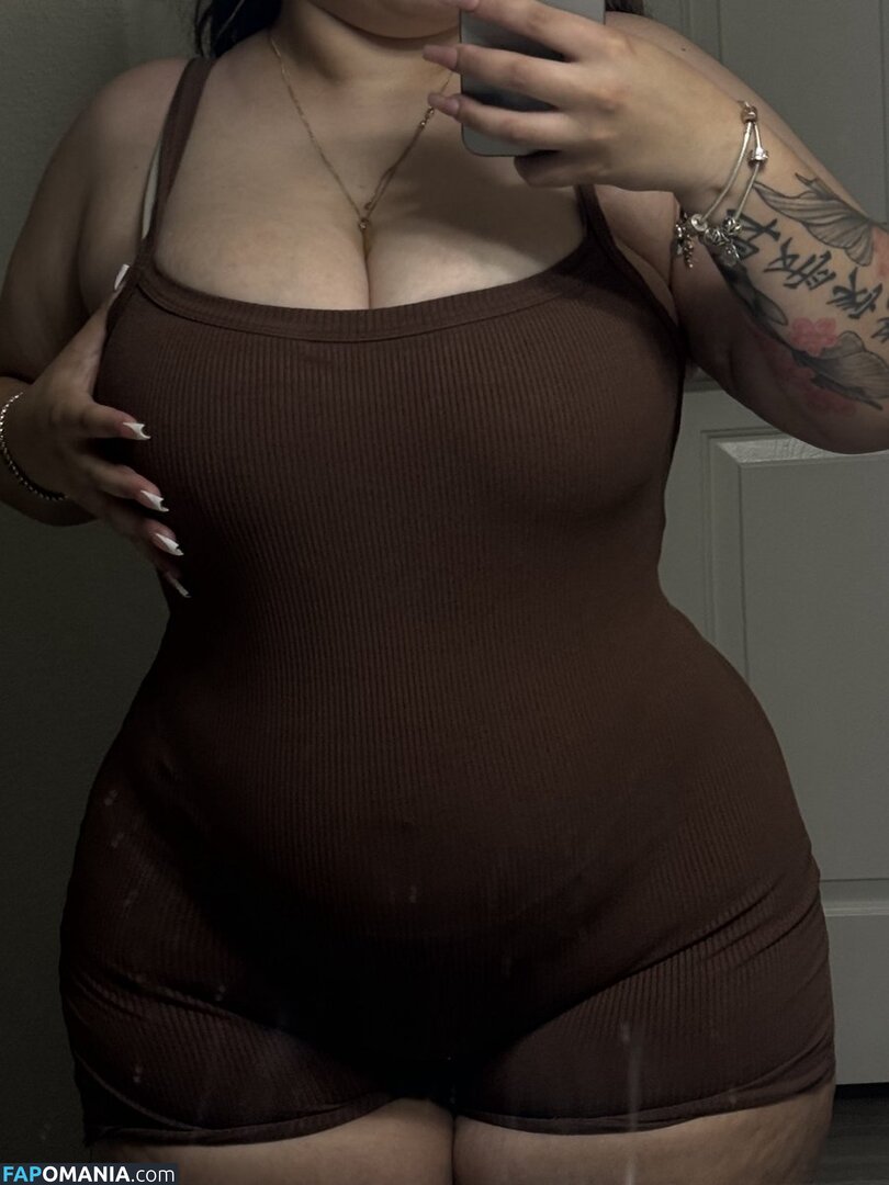 Missjuicy815 Nude OnlyFans  Leaked Photo #5