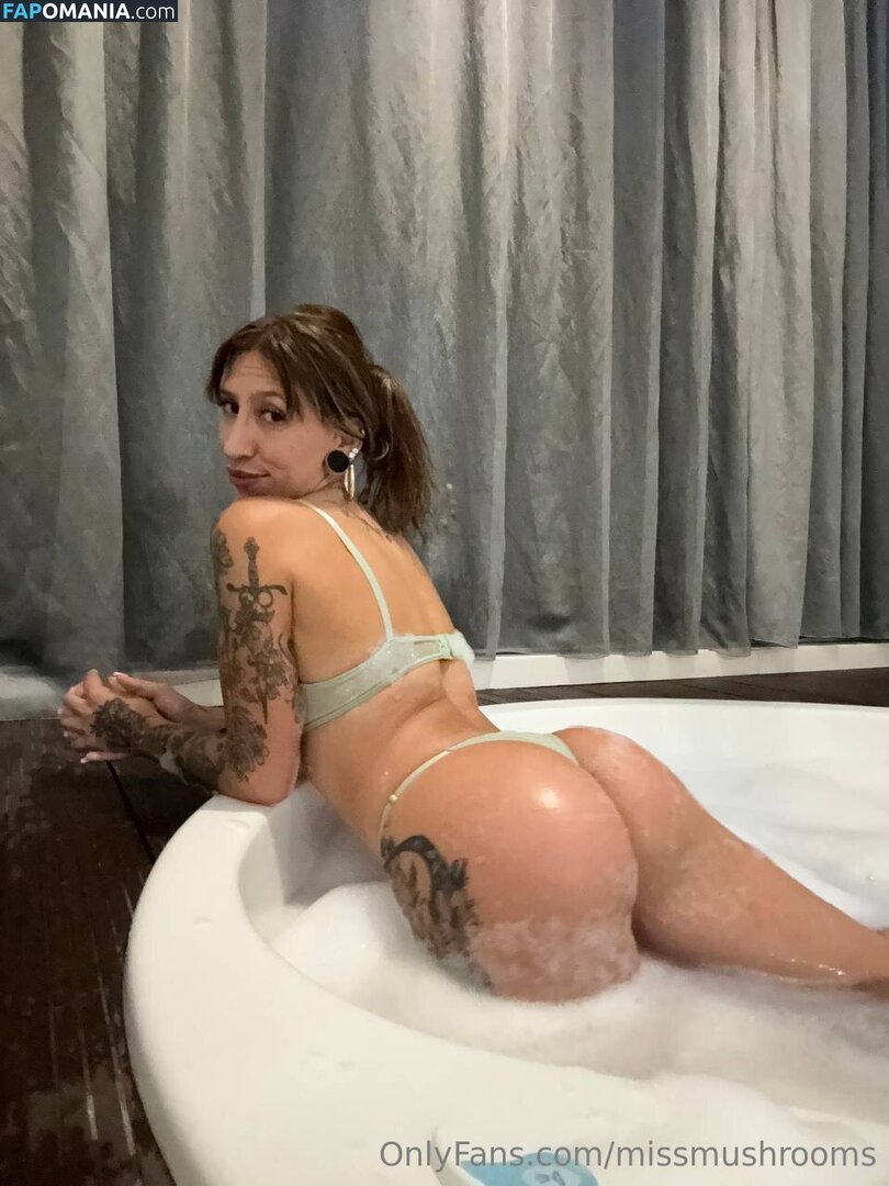 MissMushrooms / missmushr00ms Nude OnlyFans  Leaked Photo #3