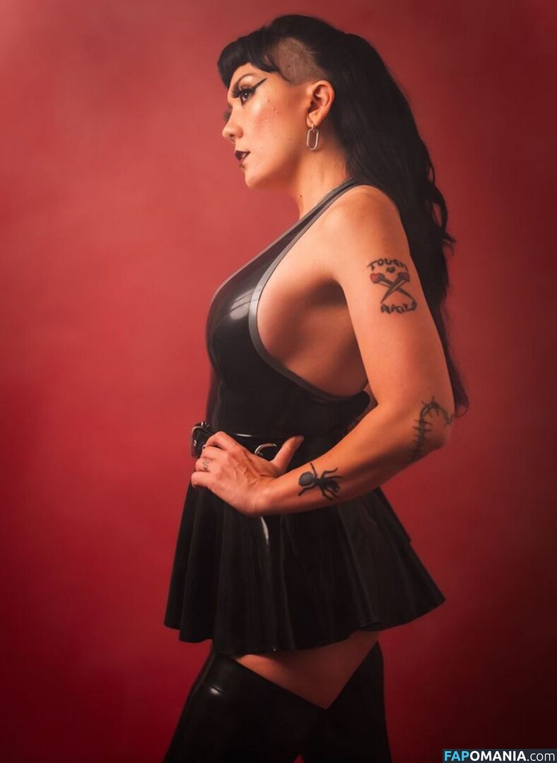 Mistress Poison / MistressPoison2 / MistressPoisonx / https: / iammistresspoison Nude OnlyFans  Leaked Photo #3