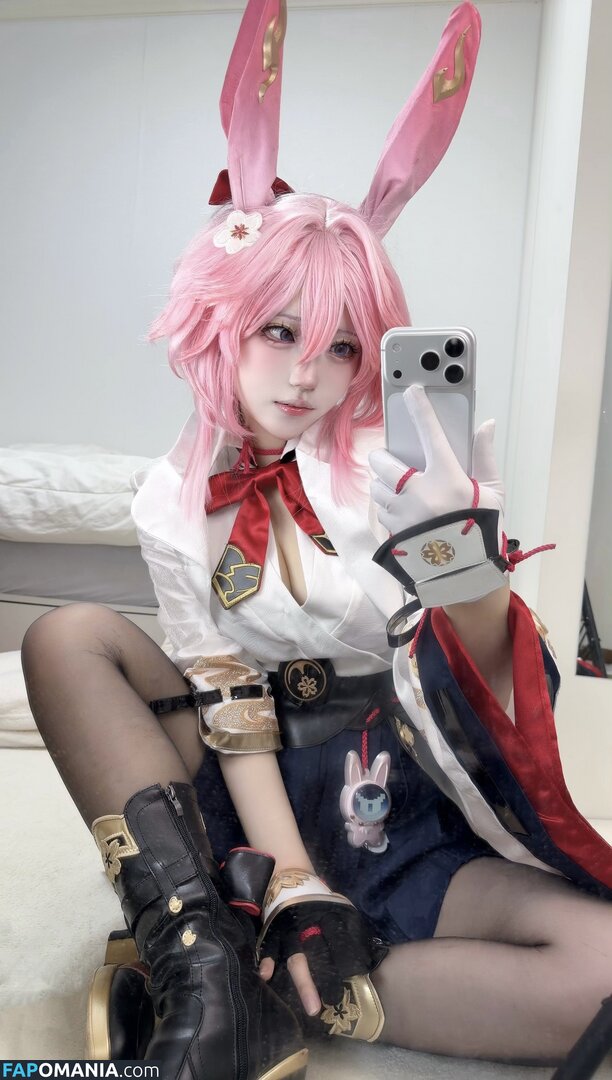 akakumiufree / miuu4u Nude OnlyFans  Leaked Photo #1