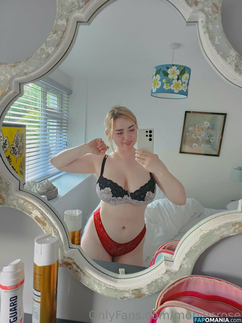 Mobiushoes / mobius.rose / mobiusrose Nude OnlyFans  Leaked Photo #15