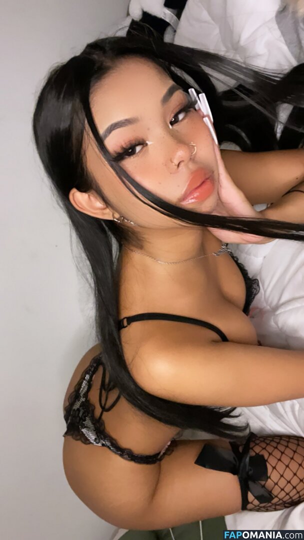 mochimaee / mochimaeee Nude OnlyFans  Leaked Photo #1