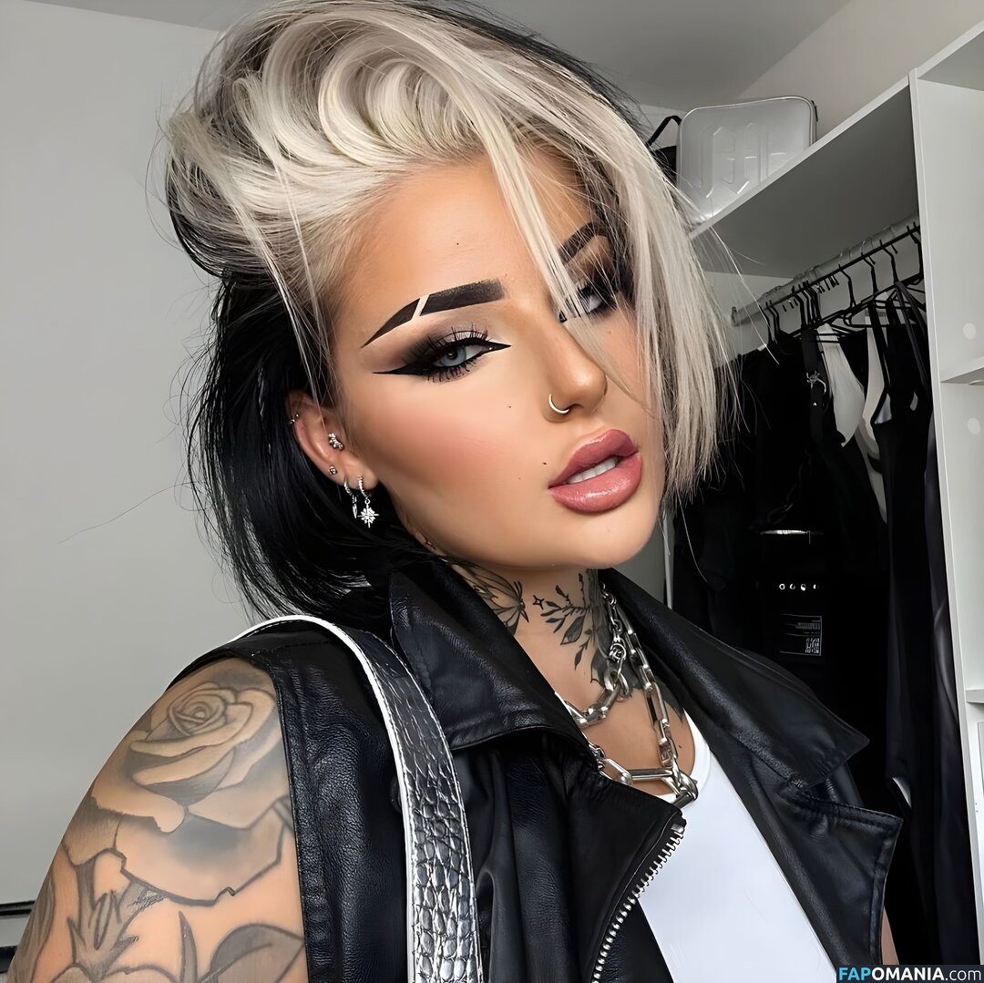 Molly Hull Nude OnlyFans  Leaked Photo #4