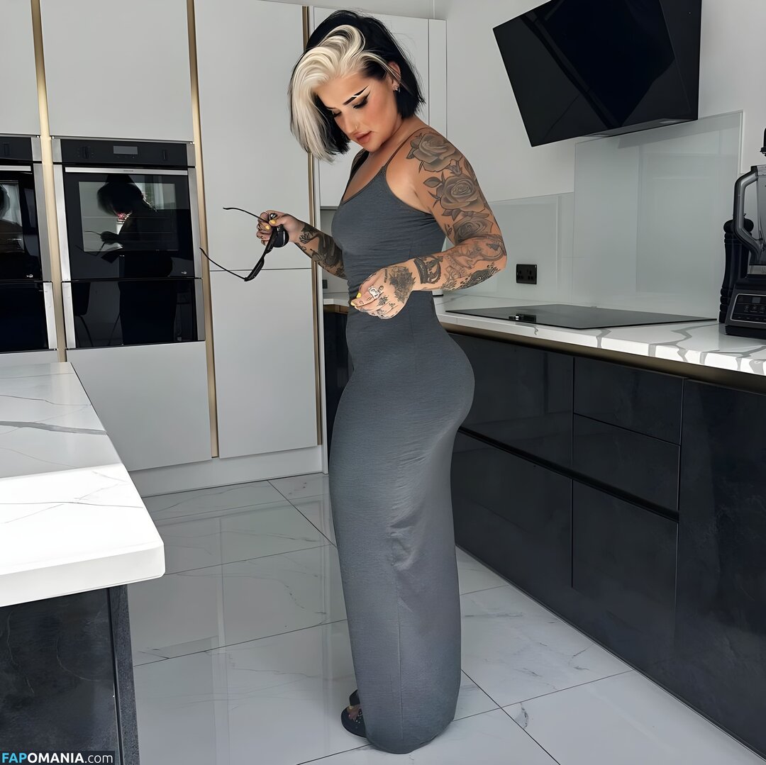 Molly Hull Nude OnlyFans  Leaked Photo #5