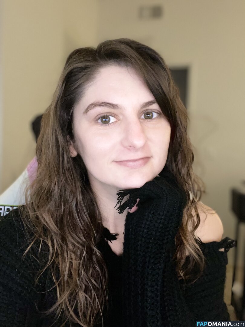 Molly / eggnogmademedoit / https: / m0llyp0ppins Nude OnlyFans  Leaked Photo #3