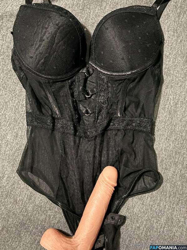 Molly / eggnogmademedoit / https: / m0llyp0ppins Nude OnlyFans  Leaked Photo #32