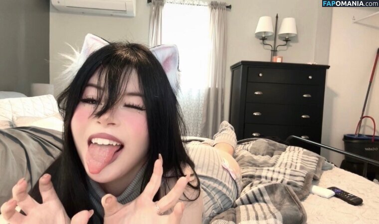 molly.osamu / mollymeowz / mollymew2 Nude OnlyFans  Leaked Photo #17