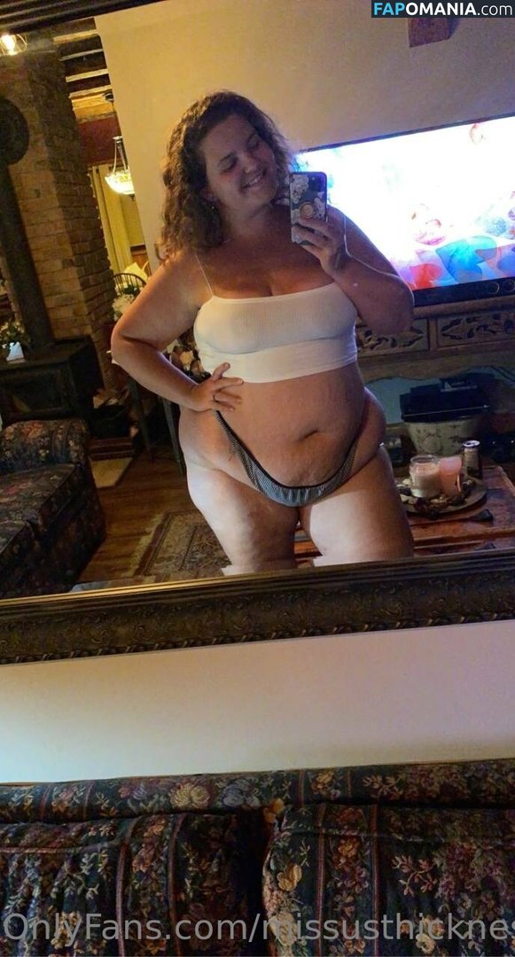 goodxgollyxmolly / missusthickness / mollynonsense Nude OnlyFans  Leaked Photo #28
