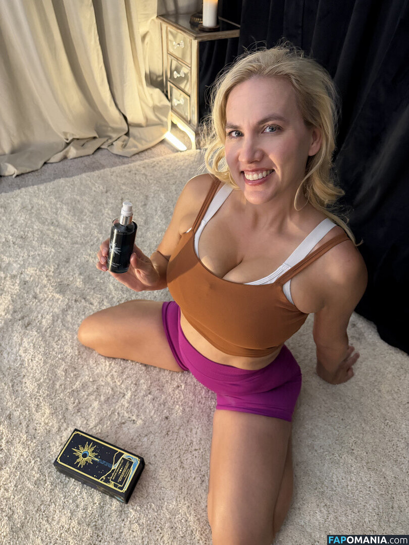 Brenda Mondragon / Mondragon Chiropractic / chiro_dragon Nude OnlyFans  Leaked Photo #49
