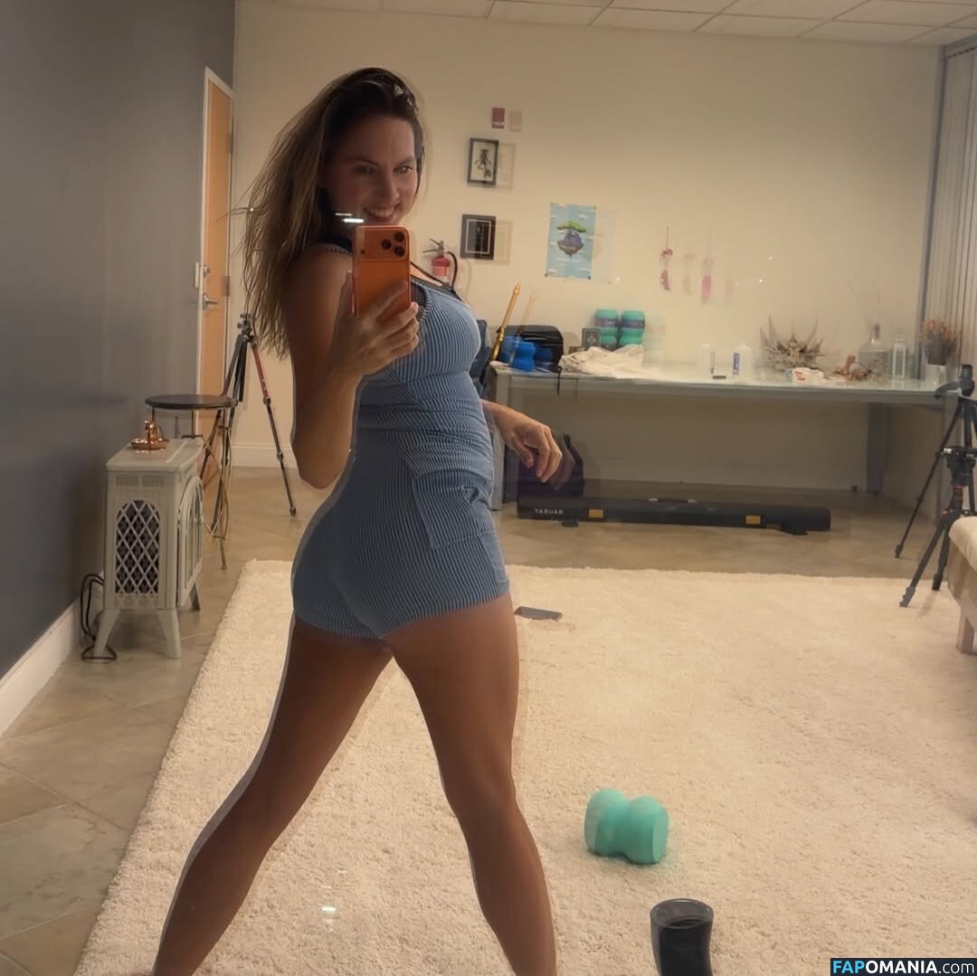 Brenda Mondragon / Mondragon Chiropractic / chiro_dragon Nude OnlyFans  Leaked Photo #53