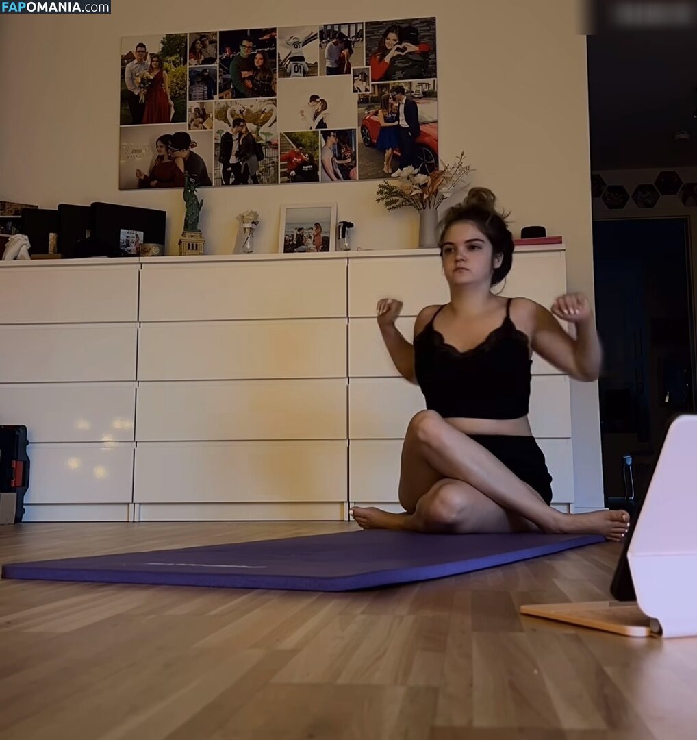 Mondwika Nude OnlyFans  Leaked Photo #1