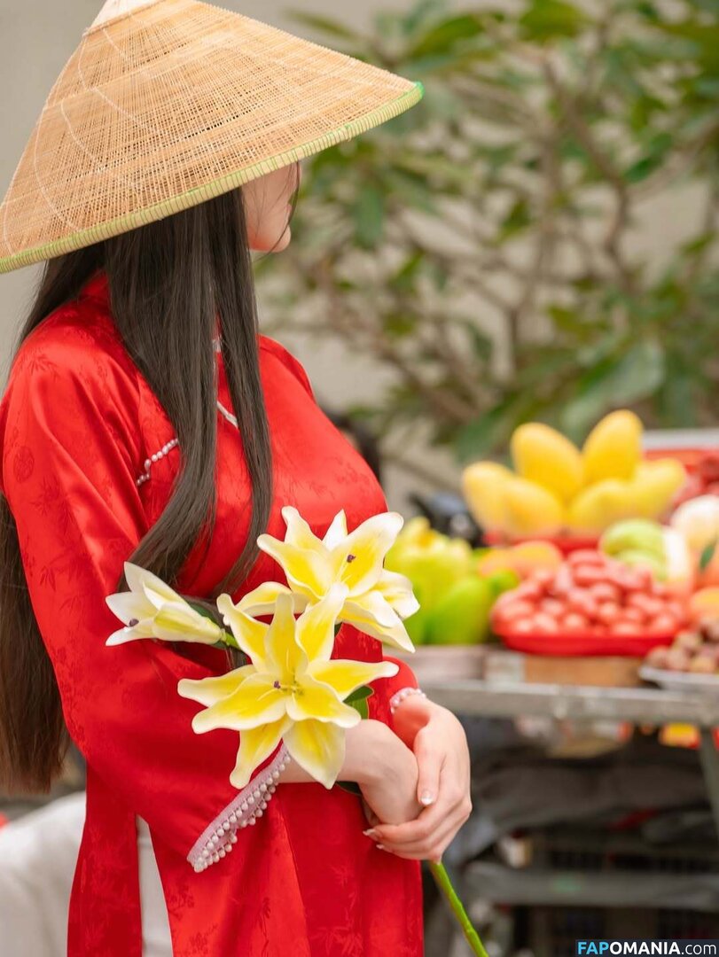 Moni Charlton / monicharlton Nude OnlyFans  Leaked Photo #2