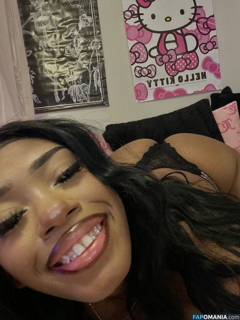 Moonishmia Nude OnlyFans  Leaked Photo #3