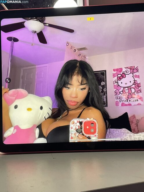 Moonishmia Nude OnlyFans  Leaked Photo #6