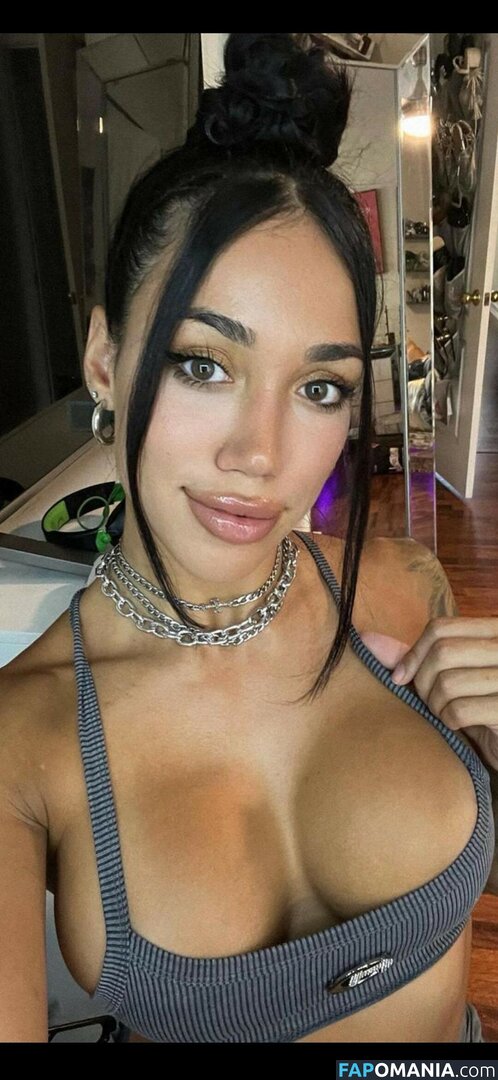 MoriahJadea / momosja / moriah jadea Nude OnlyFans  Leaked Photo #14