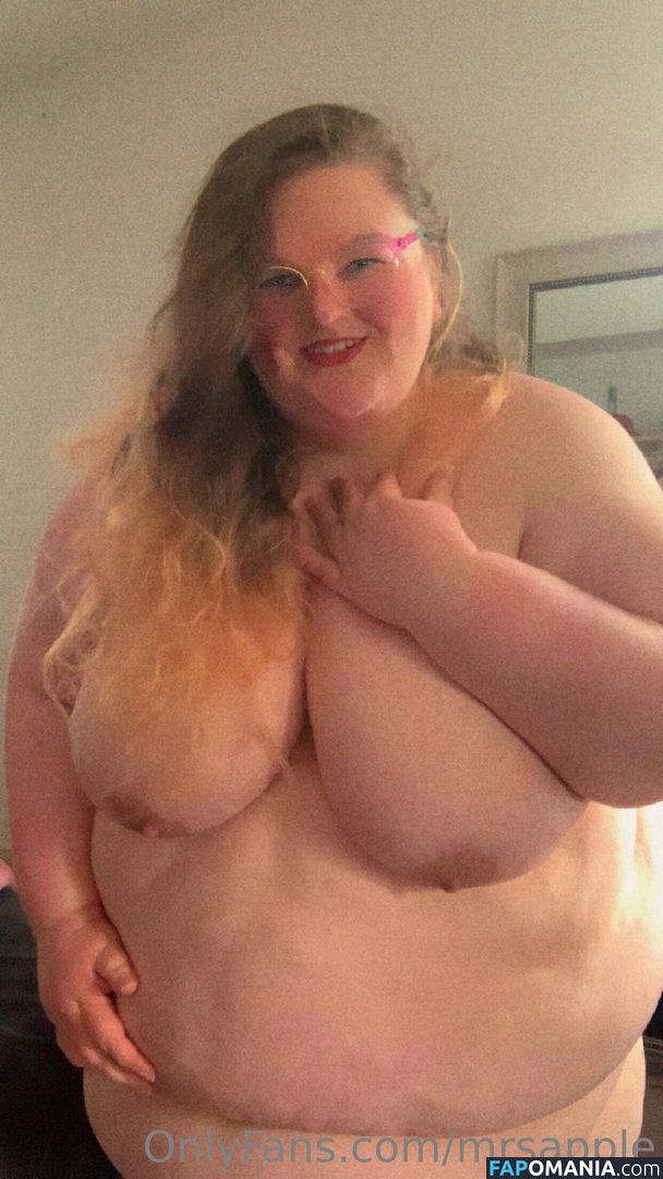 mrsapple / therealmrsapple Nude OnlyFans  Leaked Photo #17